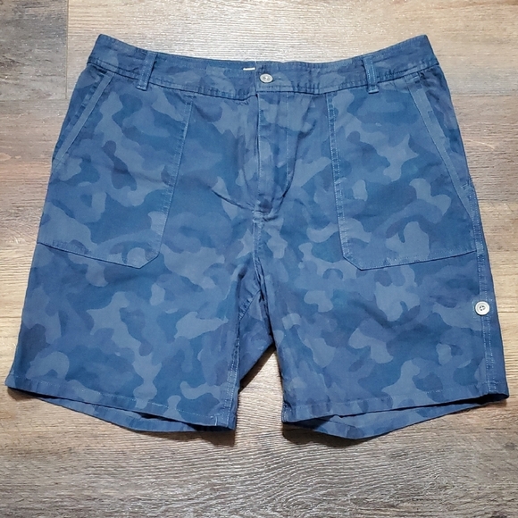 Sundance Blue Cargo Shorts with Camouflage Pattern - Picture 1 of 9
